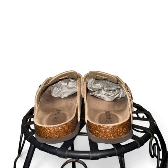 Women’s Tan Suede Slip-On Shoes - Picture 5 of 6